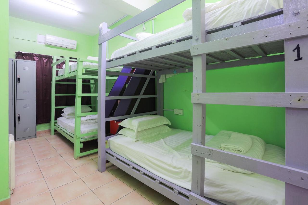Oyo Home 90229, 3 Little Birds Homestay 4Bhk Малакка Экстерьер фото